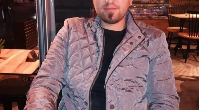 İzmir'de öldürülen anne ve oğlu gözyaşlarıyla toprağa verildi