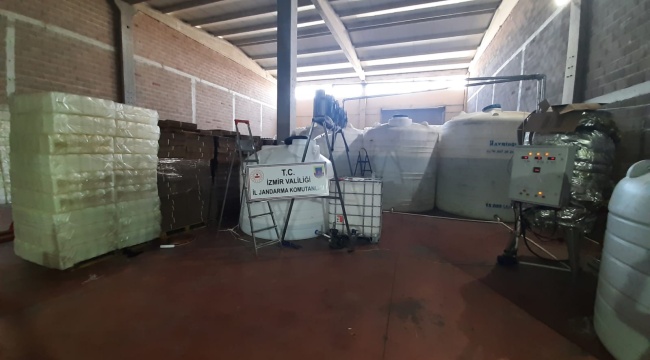 İzmir’de sahte içki tacirlerine darbe: 25 ton sahte/kaçak alkol ele geçirildi