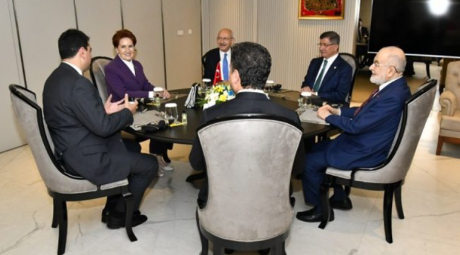 Saadet Partisi’nin ev sahipliği yaptığı altılı masadan ortak paylaşım: “Hep birlikte güzel yarınlara”