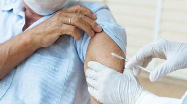 65 yaş üstü ve kronik hastalar için girip aşısı açıldı