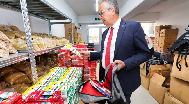 Gaziemirli öğrencilere kırtasiye desteği