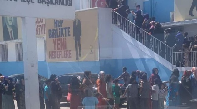 İddia: Erdoğan’ın mitinginde “kalabalık” için 250 TL hediye çeki dağıtıyorlar