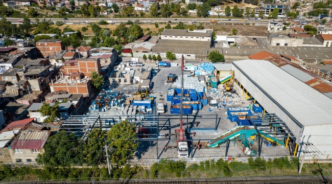 İzmir Büyükşehir Belediyesi’nden bir günde iki tören