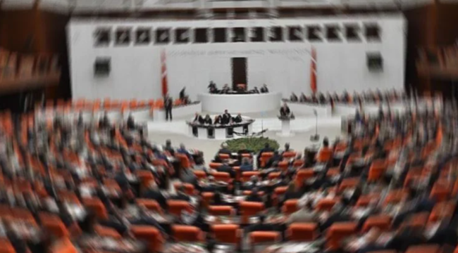 AK Parti'den muhalefete başörtüsü teklifi ziyareti