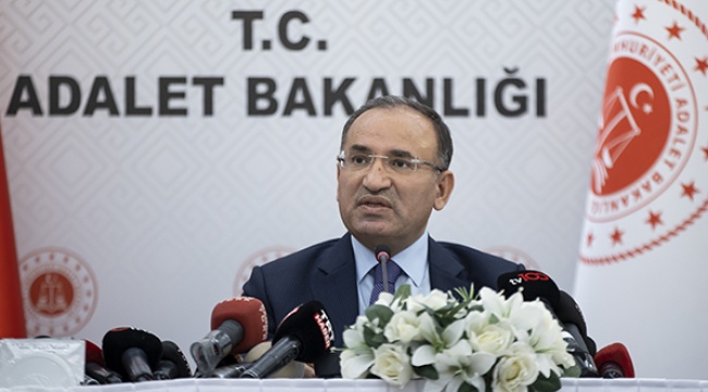 Bakan Bozdağ, Kabineye 'başörtüsü' sunumu yapacak