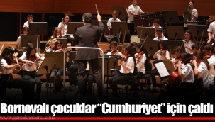 Bornovalı çocuklar “Cumhuriyet” için çaldı