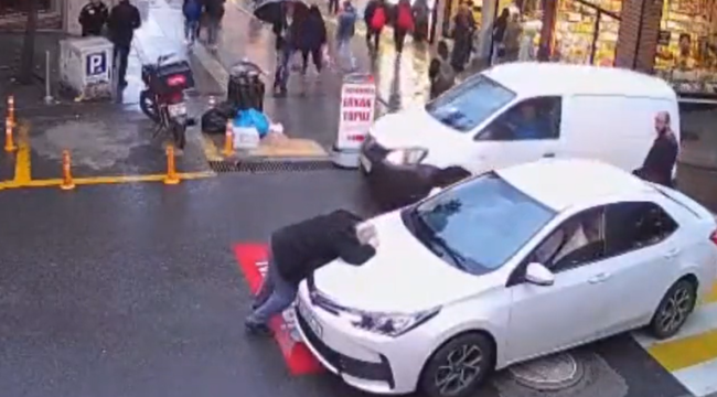 Giresun'da şaşkınlık yaratan olay: Yaya, arabaya çarptı