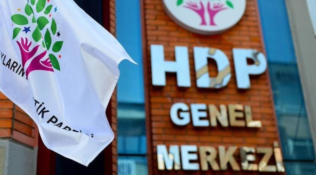 HDP'li vekilleri taşıyan araç kaza yaptı: Taksi şoförü hayatını kaybetti