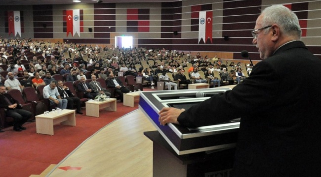 Rektör öğrencileri gece yürürken uyardı: Vampirler var