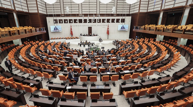 Sansür Yasası'nın bir maddesi daha kabul edildi