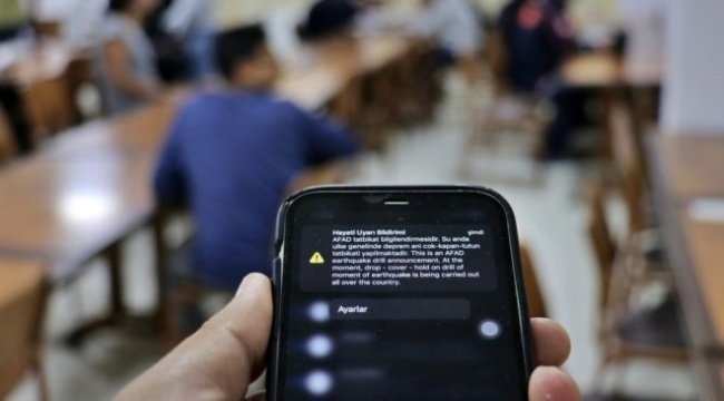 AFAD Başkanı Sezer yanıtladı: Bazı telefonlara neden tatbikat mesajı gitmedi?
