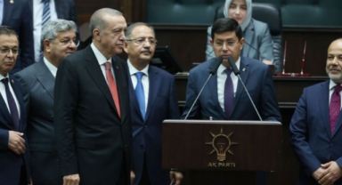 AK Parti'ye katılan Nazilli Belediye Başkanı'na yurttaşlardan tepki