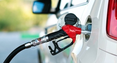 Benzine indirim bekleniyor