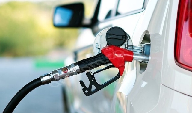 Benzine indirim bekleniyor