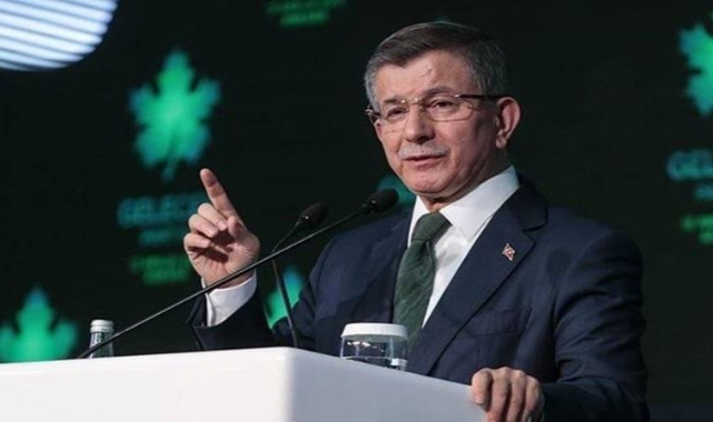 Davutoğlu: Erdoğan, Soylu kamburundan ve Bahçeli vesayetinden kendisini kurtarmalı
