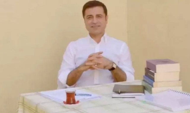 Demirtaş'ın özel jetle Diyarbakır'a götürülmesi ve AK Parti'nin HDP ziyareti bölgede nasıl karşılandı?