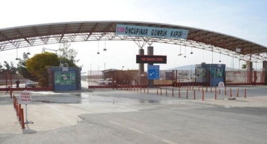 Kilis'te sınır kapısına roketli saldırı