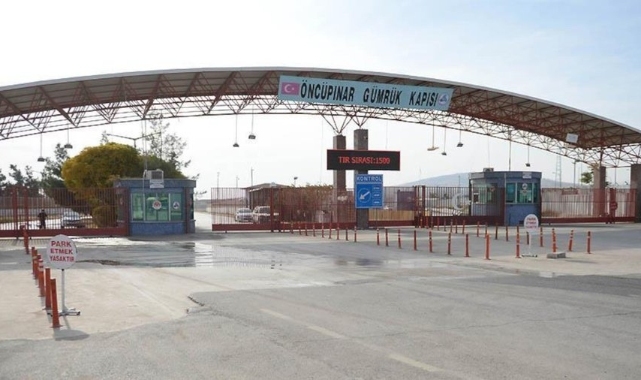 Kilis'te sınır kapısına roketli saldırı