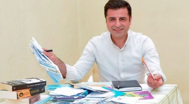 Selahattin Demirtaş: Memlekette 36 ay taksitle kaban satılıyor, kaban! Kaban 36 taksitle olur ama demokrasi olmaz!