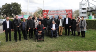 AK Parti İzmir İl Başkanı Kerem Ali Sürekli; “Türkiye Yüzyılı’na iz bırakacaklar…”