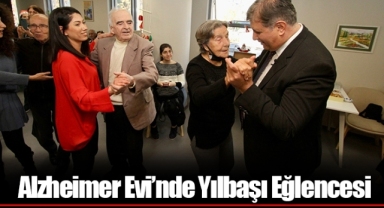 Alzheimer Evi’nde Yılbaşı Eğlencesi