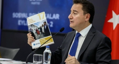 Babacan: Benden sonra göreve gelen bir bakan, 'öyle bir miras bırakmışsınız ki yiyoruz yiyoruz, bitmiyor’ dedi