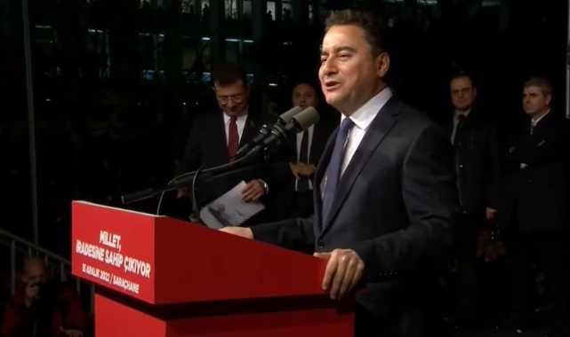 Babacan: Yıllar sonra kendi mücadelesini unutan zihniyetle karşı karşıyayız