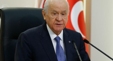Bahçeli'den muhalefete: Baba ile oğul çekişmeli, babayla abla ihtilaflı, oğul ile abla kumpasçı, diğerleri de siperlerinde seyircidir