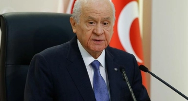 Bahçeli'den muhalefete: Baba ile oğul çekişmeli, babayla abla ihtilaflı, oğul ile abla kumpasçı, diğerleri de siperlerinde seyircidir