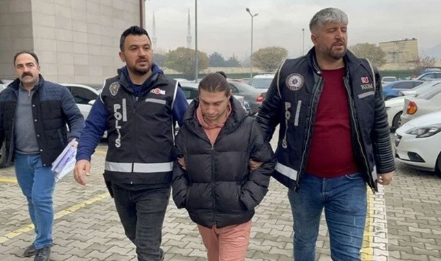 Bir sahte doktor vakası daha! Ambulansla hasta naklederken yakalandı