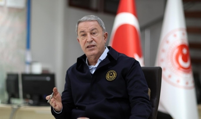 CHP'li Bayraktutan'dan Bakan Akar: Öyle bir defacto durum yarattınız ki bir mont giyiyorsunuz üzerinize, operasyonlar yapıyorsunuz