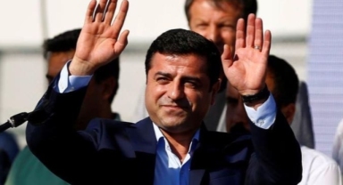 Demirtaş’tan dört dilde İranlılarla dayanışma mesajı