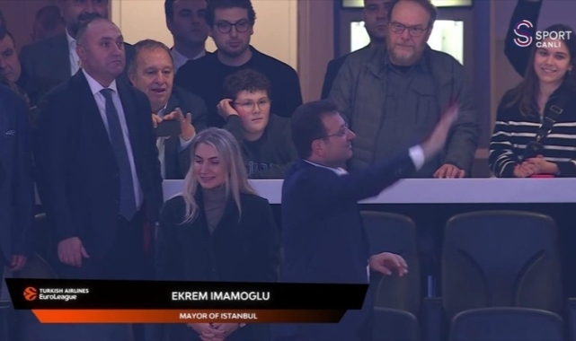 Ekrem İmamoğlu Anadolu Efes maçında