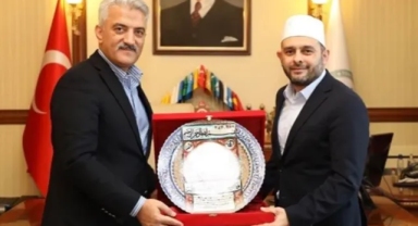 Erzincan Valisi Makas, hilafetçi imam Halil Konakcı'yı ağırladı