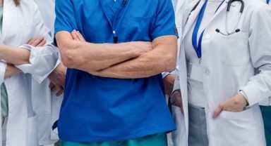 Hasta yakını şüphelendi, kimlik sordu; doktorun hastanede kaydı olmadığı ortaya çıktı