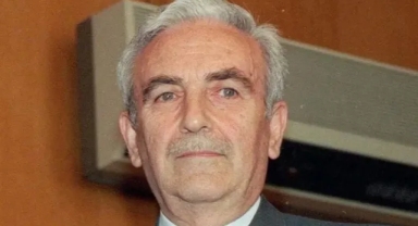 İçişleri eski Bakanı Burhan Cahit Bayar 87 yaşında yaşamını yitirdi