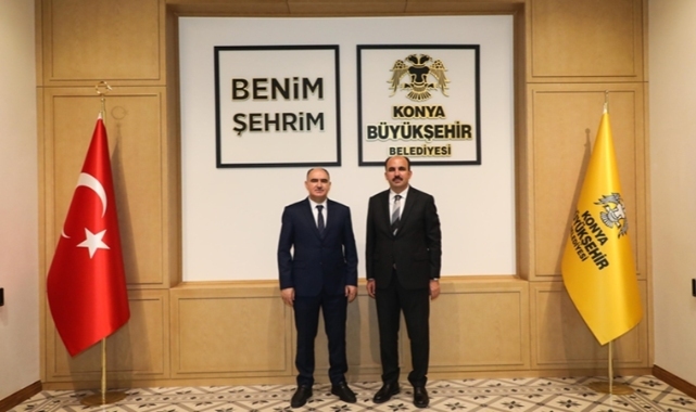 İlginç zamanlama: 11 başkanın görüşmek istediği vali ve belediye başkanı aynı anda şehir dışında
