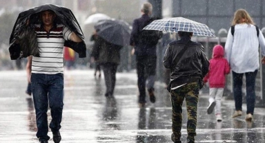 Meteoroloji'den saat saat 'hava durumu' raporu: İzmir'e sağanak uyarısı!