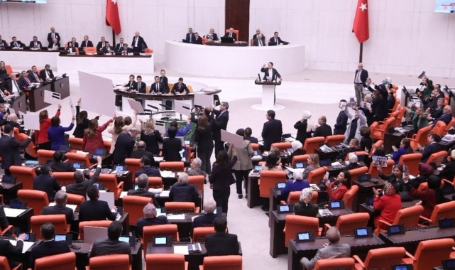 Milletvekilleri 11 gün tatile çıkıyor! Vatandaş 2023’ü bekleyecek…