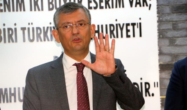 Özgür Özel'den Türk-İş'e asgari ücret tepkisi: Aza razı olmayı makul gösterecek bir şeye evrilirse bu tarihi bir hatadır