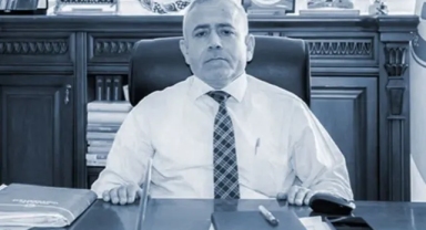 Rektörün sicili kabarık: Adrese teslim atamalara dur diyen yok