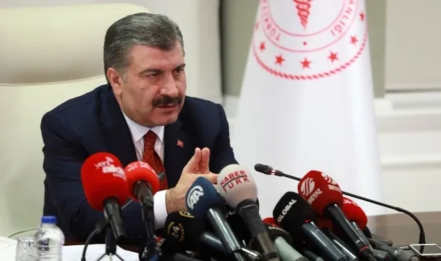 Sağlık Bakanı Koca: Piyasada az bulunan ilaçların ihracatına bir süreliğine ara verdik