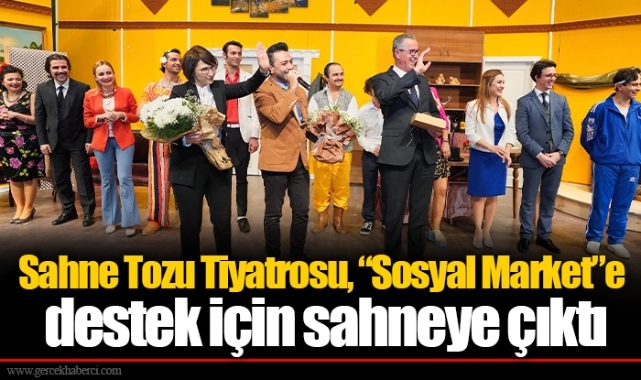 Sahne Tozu Tiyatrosu, “Sosyal Market”e destek için sahneye çıktı