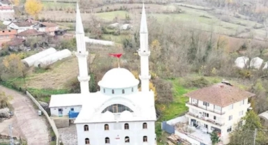 Sözcü yazarı: Camide yaşananlara inanamayacaksınız