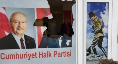 Almanya'da CHP ofisine saldırı