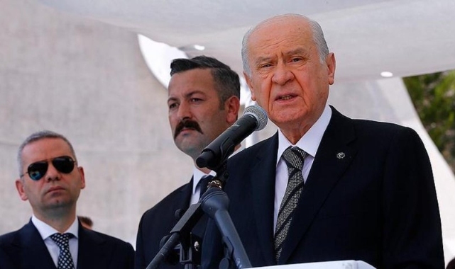 Bahçeli: İP Başkanı Diyarbakır'a gidip sıkılmadan silahlara veda mesajı vermiş, teröristlerle mütakereye, efendilerinin emriyle tamam demiştir