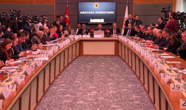 Başörtüsü teklifi komisyonda