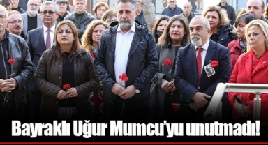 Bayraklı Uğur Mumcu’yu unutmadı!