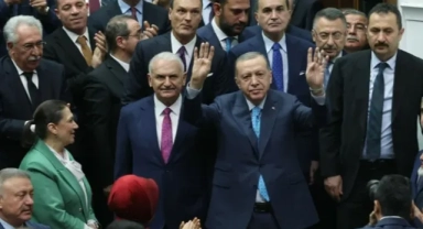 Binali Yıldırım kaza sonrası ilk kez Meclis'e geldi