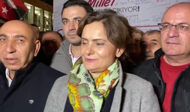 Canan Kaftancıoğlu, İBB önündeki "Demokrasi Nöbeti"nde